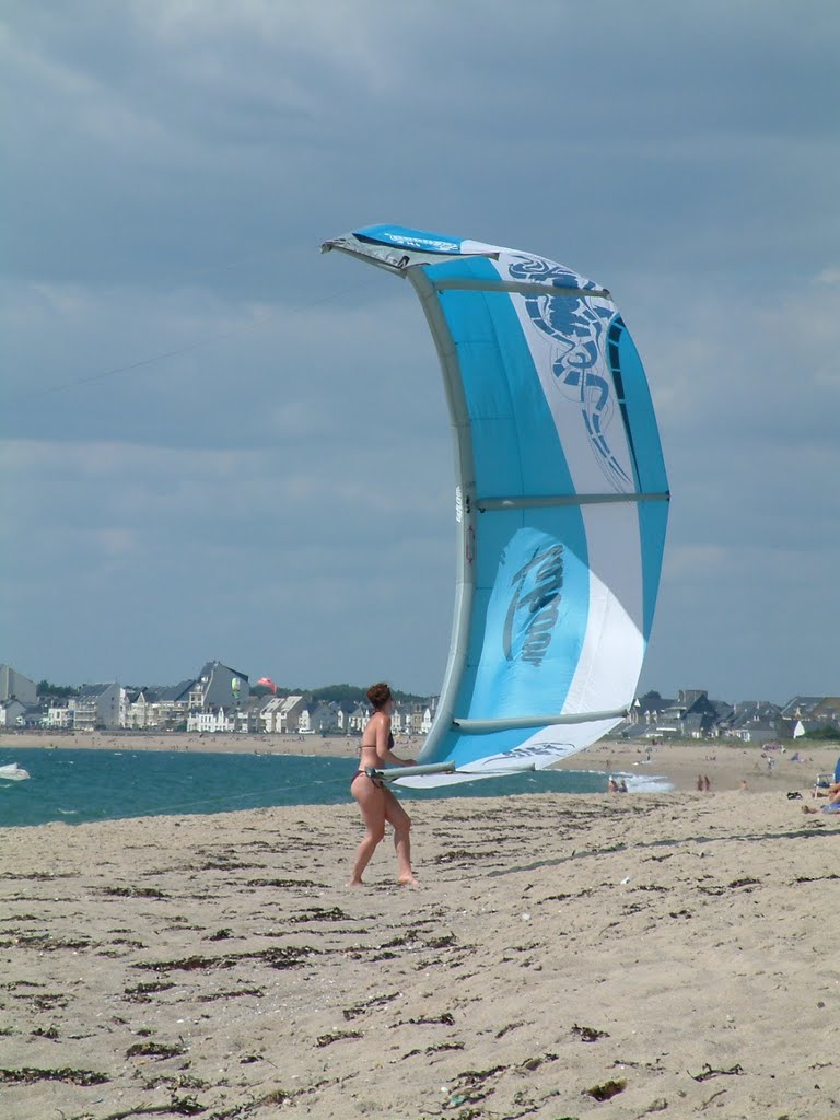 LA TURBALLE - JEU DE PLAGE by Christian Denniel