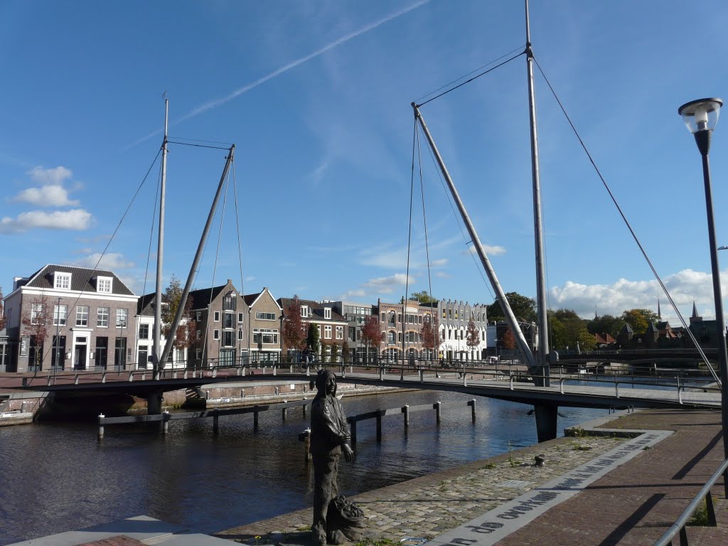 Gracht aan de Kleine Koppel, zicht op oosten, Amersfoort by David Jimmink