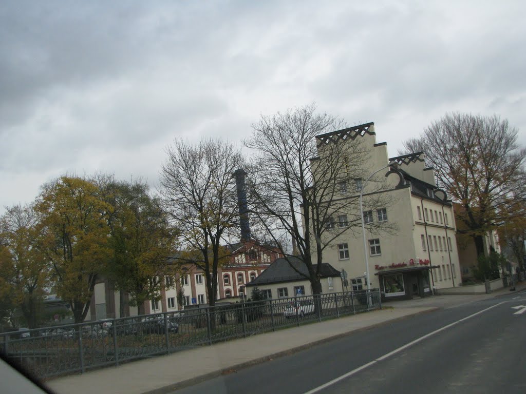 Zittau Ratsapotheke, Stadtwerke im Hintergrund by Günter König