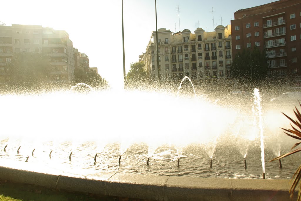 ® MADRID A.V.U. FUENTE-JARDIN GLORIETA EMBAJADORES by Concepcion AMAT ORTA…