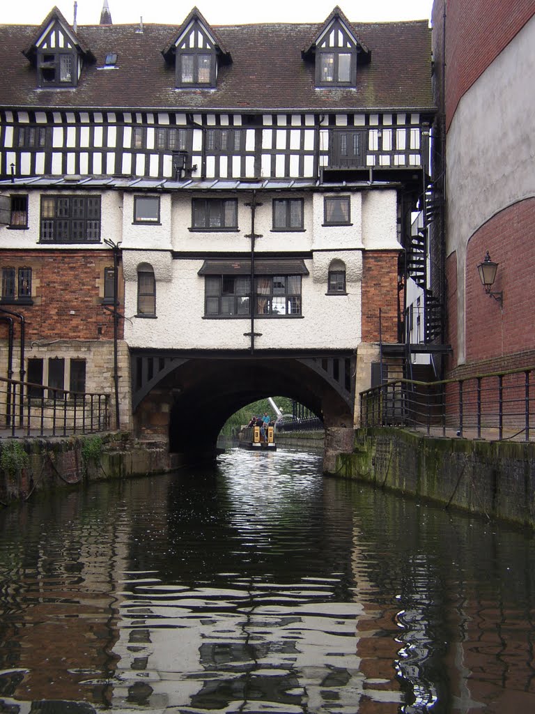 Buildings over the canal near Lincoln by katie_driver