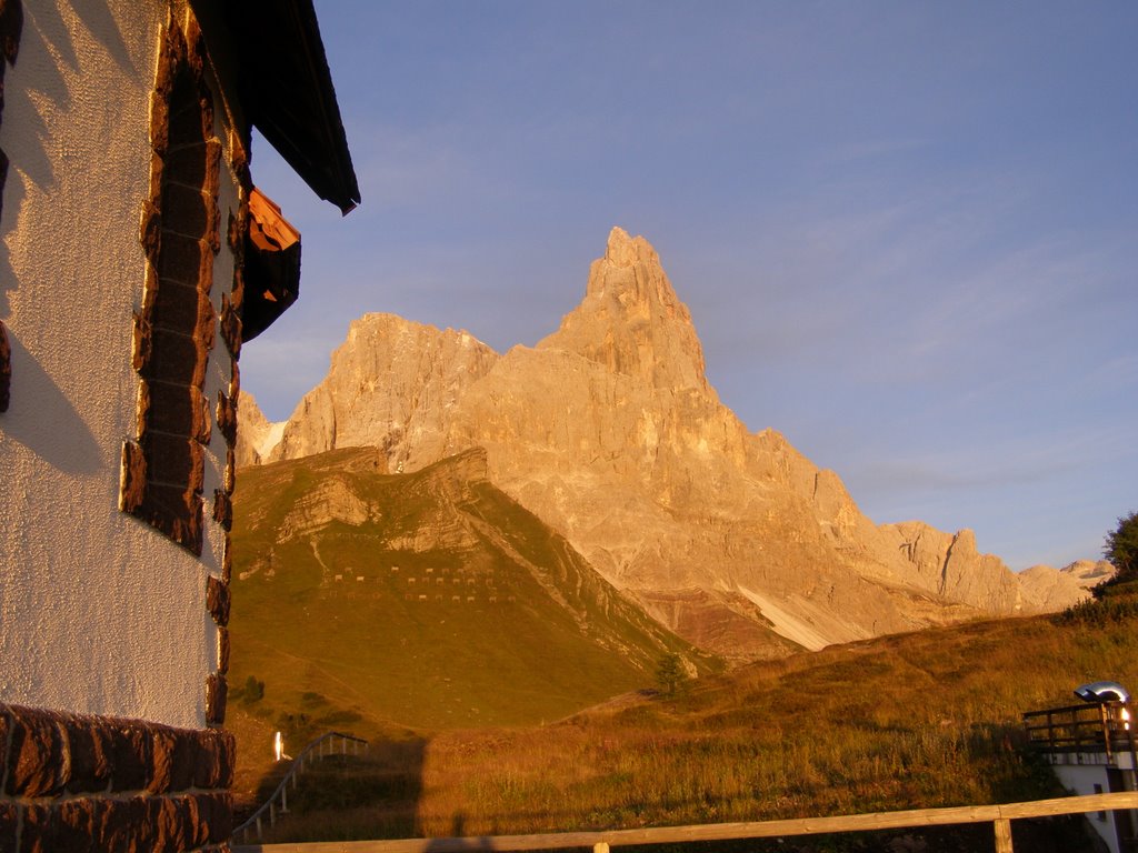 Cimon della Pala from Passo Rolle by planworks