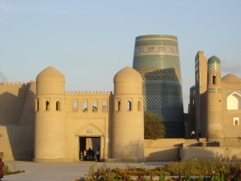 Khiva Ota Darvoza Portes Géantes by Alex NICOLAS - www.l…