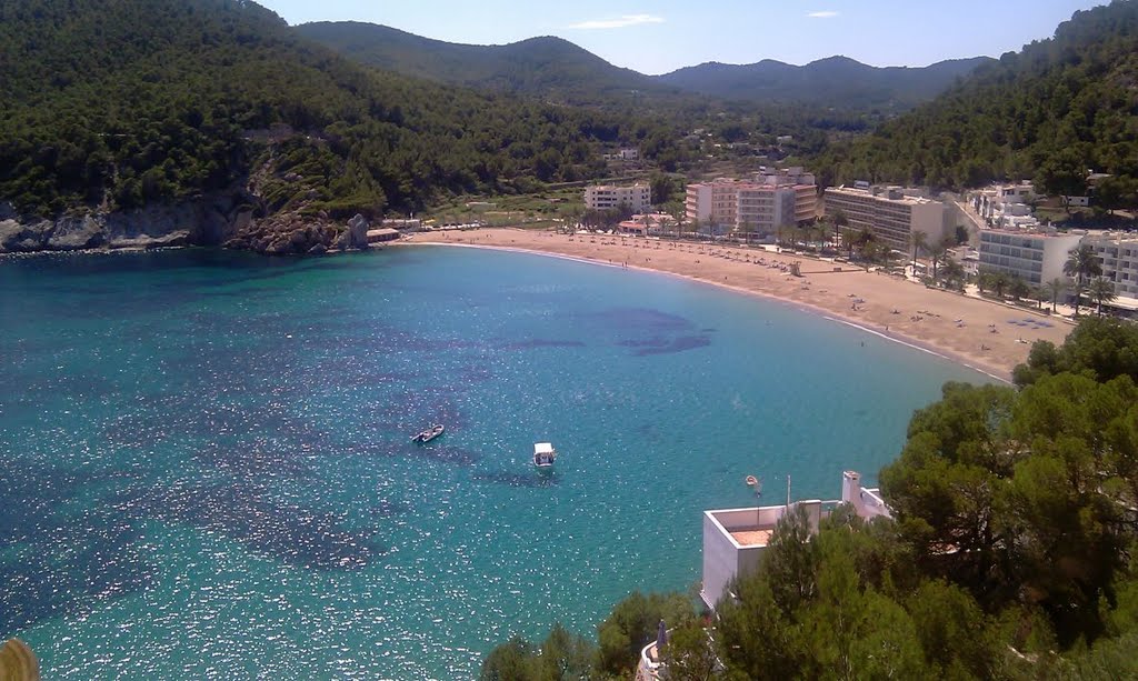 Cala San Vicente, Ibiza by IbizaFlock