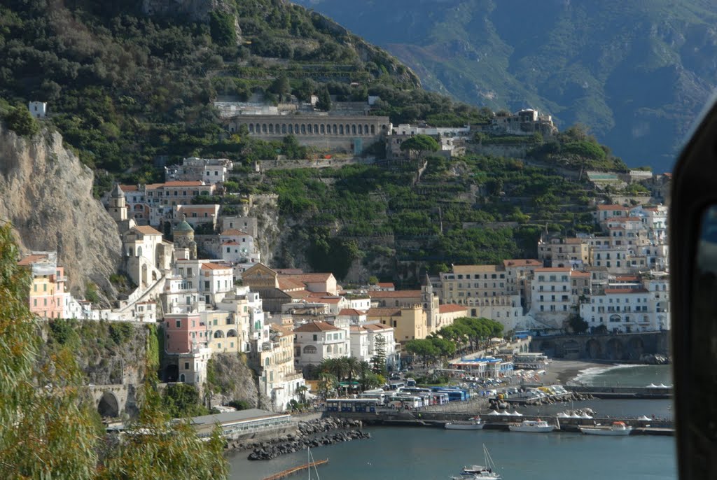 Amalfi - Blick auf den Hafen by Andreas-Müller