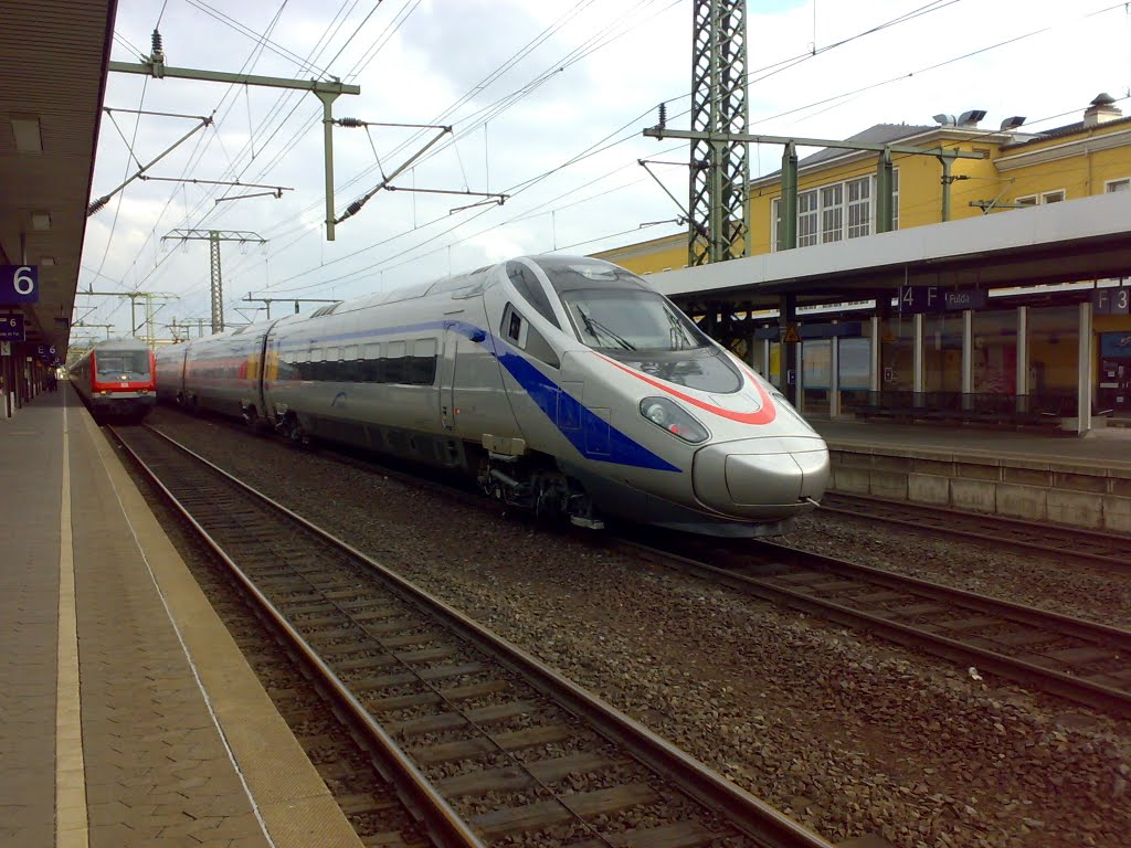 Cisalpina hält in Fulda Hbf by Klako2010