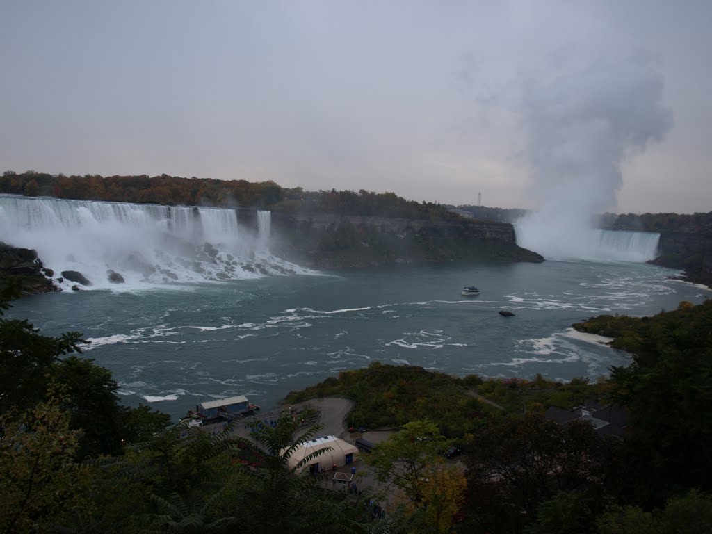 Niagara Falls - American & Canadian by iainbarclay