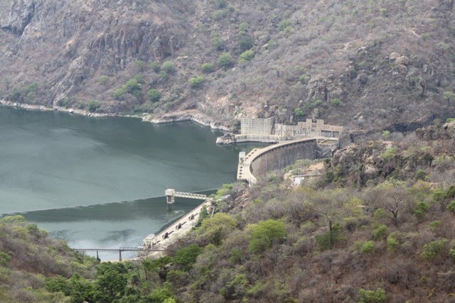 Cahora Bassa Hydro Power Plant by kjartang