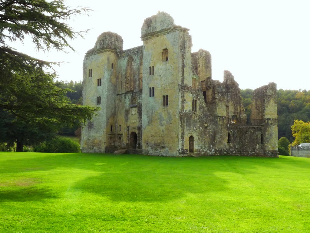 Old Wardour Castle by gabachat