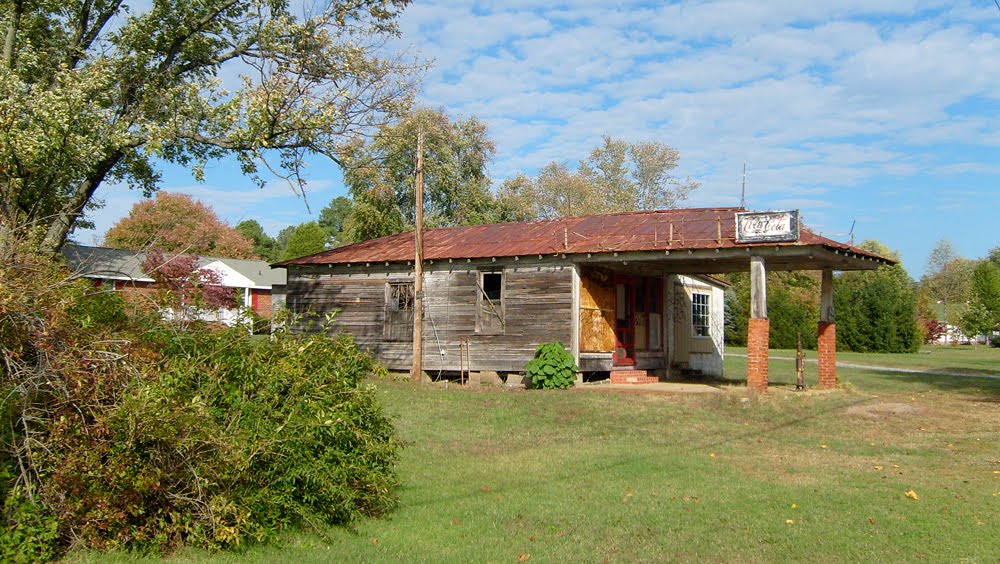 Cold Harbor, Old Gas Station - Hanover County, VA by r.w.dawson