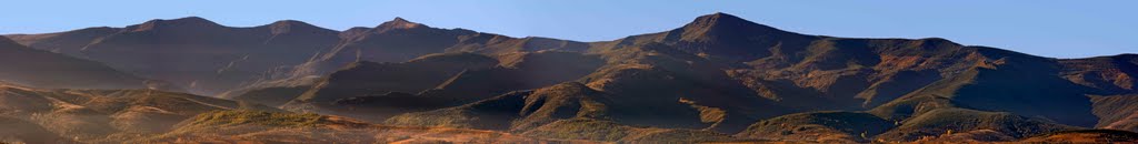 Panorama Montes Aquilianos by carlos_