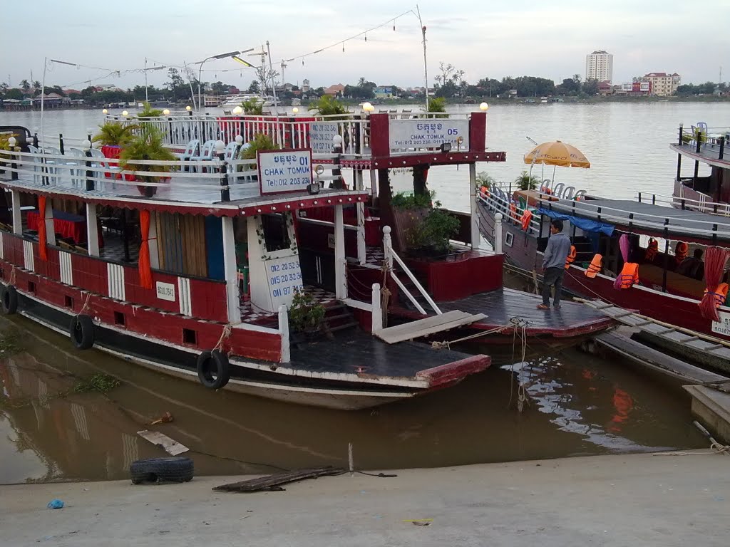 Boat tourism on Tonle sap river Phnom Penh by Vanna 0885599228