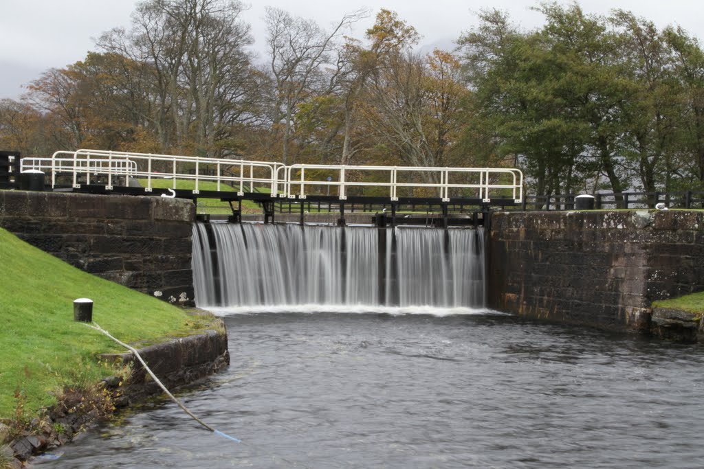 Lock at Corpach by k3nw00d