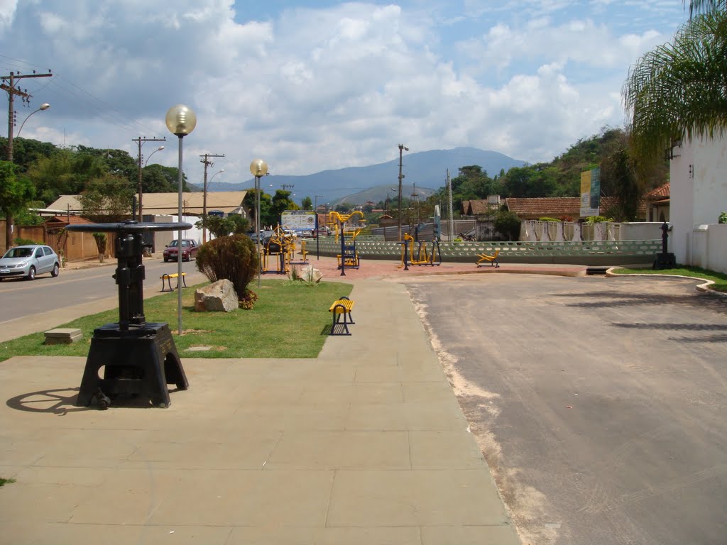 Praça Paulo Pinheiro-Caete-MG by LUIS MACEDO