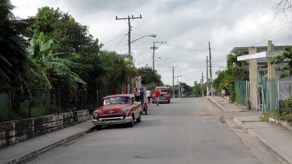 CUBA Calle Frank Pais, Pinar del Río by Talavan