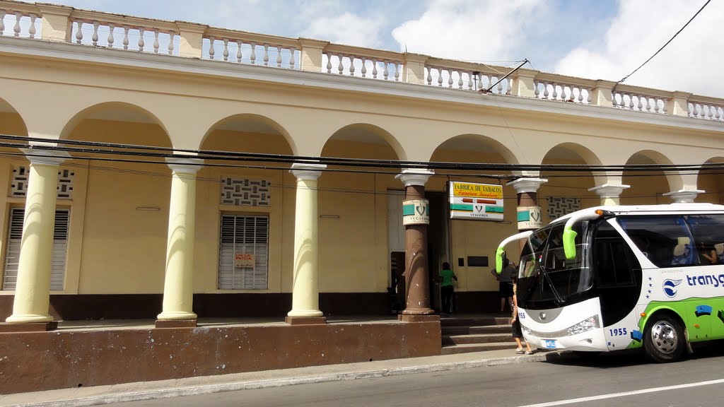 CUBA Fábrica de Tabacos Donatier, Pinar del Río by Talavan