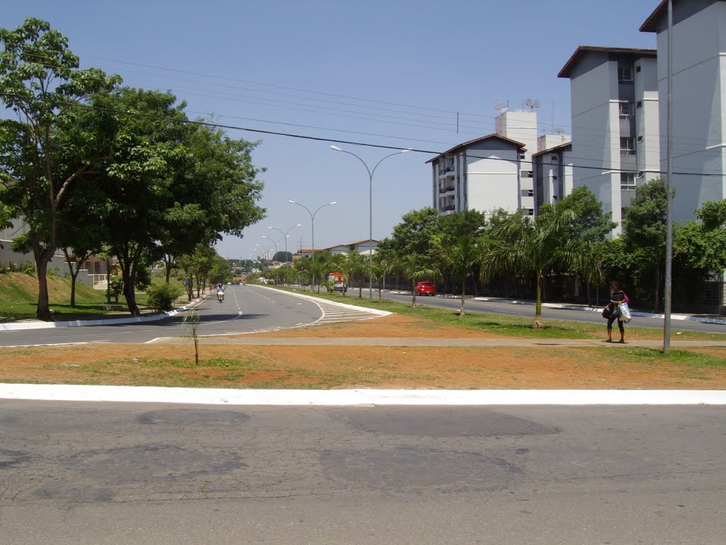 Rua Setenta e Quatro St.Norte Ferroviario by carlos antonio coelh…