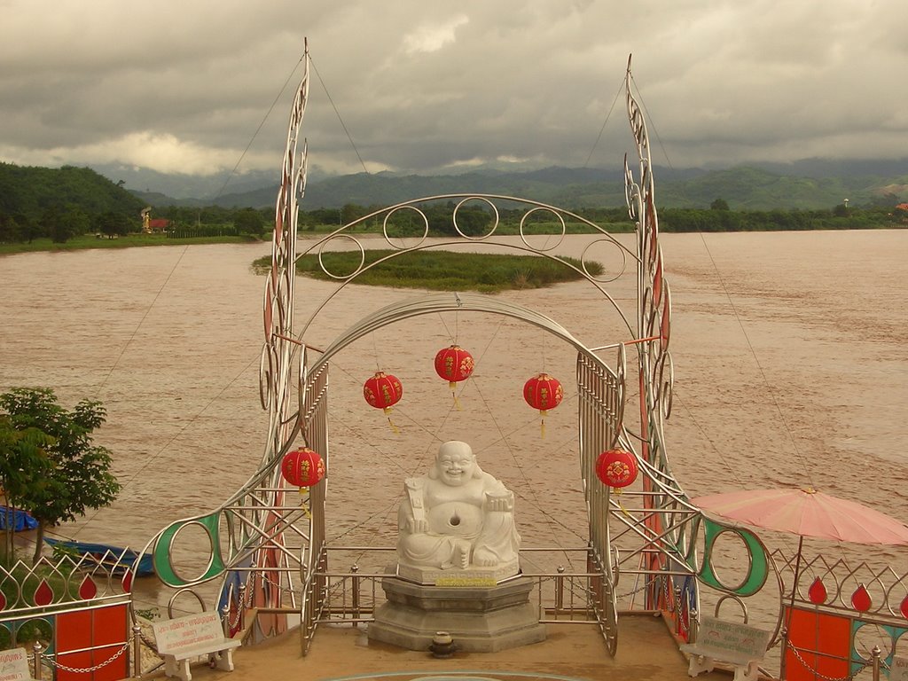 Big Buddha site at Ban Sop Ruak, Golden Triangle by Uwe Werner