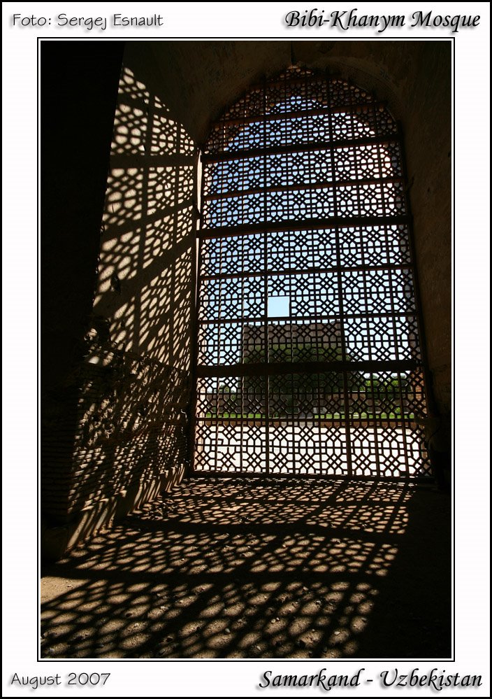 Bibi-Khanym Mosque - Samarkand by Sergej Esnault