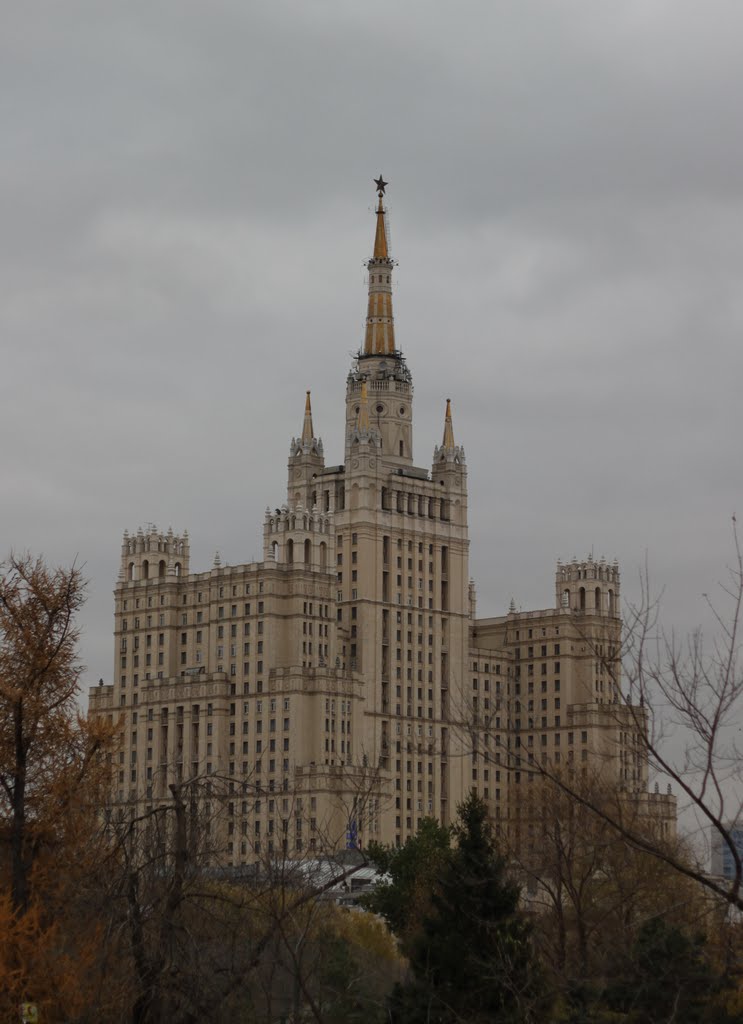 Building in Kudrinskaya square by Just Max