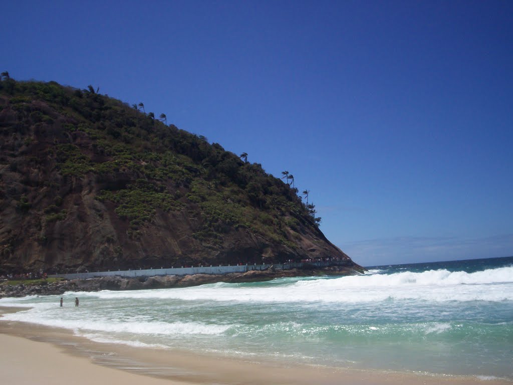 Leme beach - Rio de Janeiro - Brazil by Luiz Alberto de Oliv…