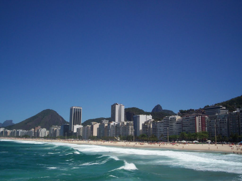 Leme beach - Rio de Janeiro - Brazil by Luiz Alberto de Oliv…