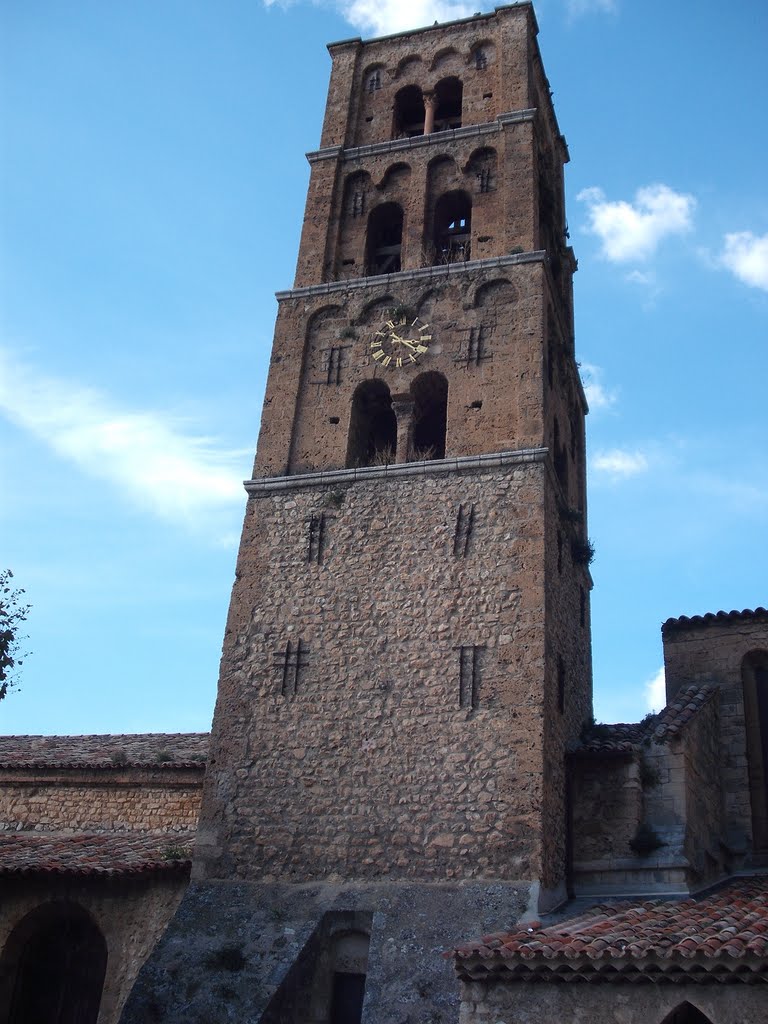 Moustiers-Sainte-Marie by Erik Vollstädt