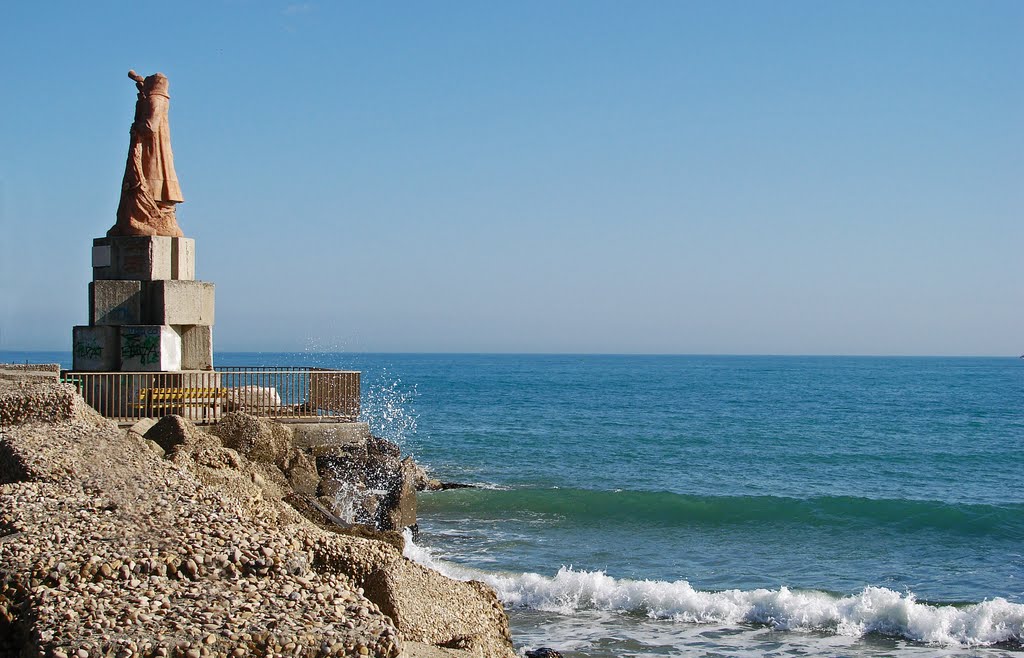 All'imbocco del molo sud - San Benedetto del tronto by Emilio Santini