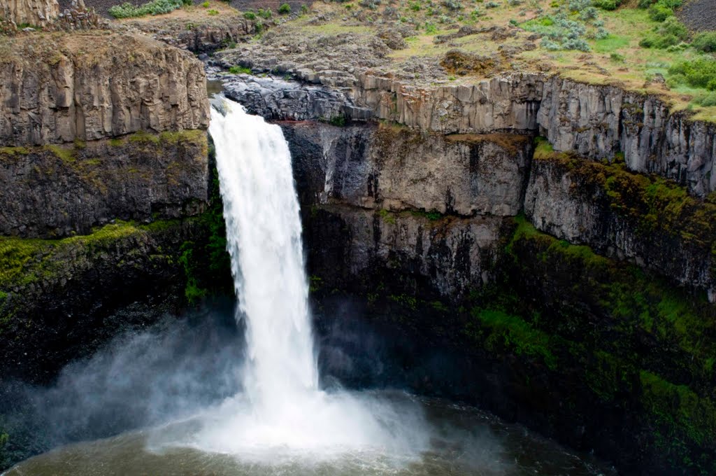 Palouse Falls, Washington by GrayScott49