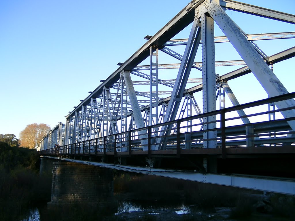 Puente Piedra Alta by Giovanni fredo