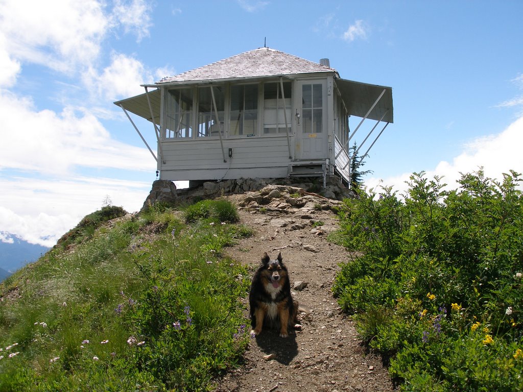 Marty and Evergreen Mtn Lookout by eforhan