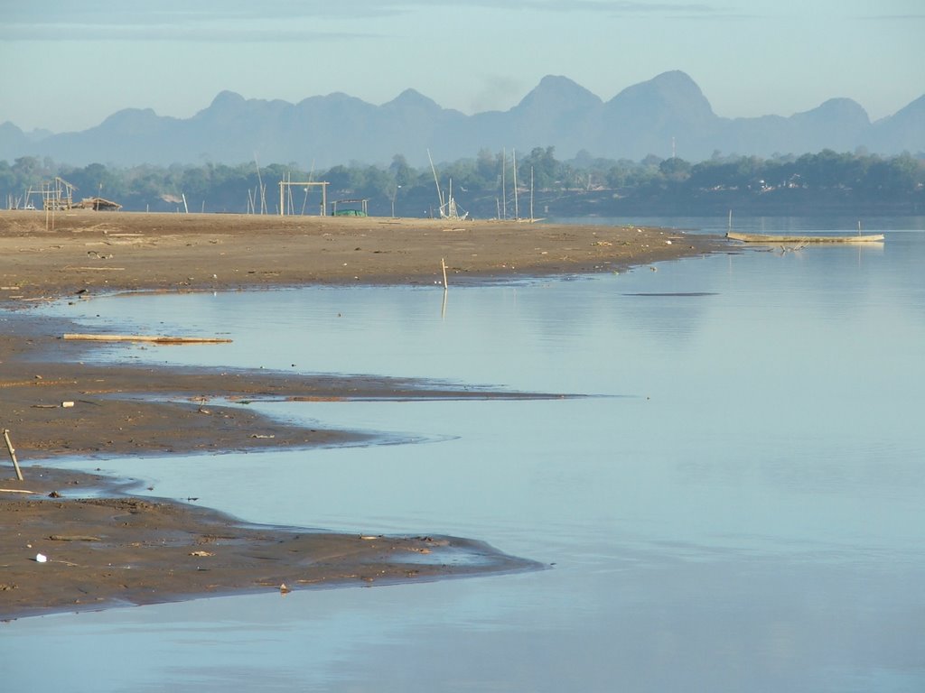 Mekhong at Nakhon Phanom, Thailand by Uwe Werner