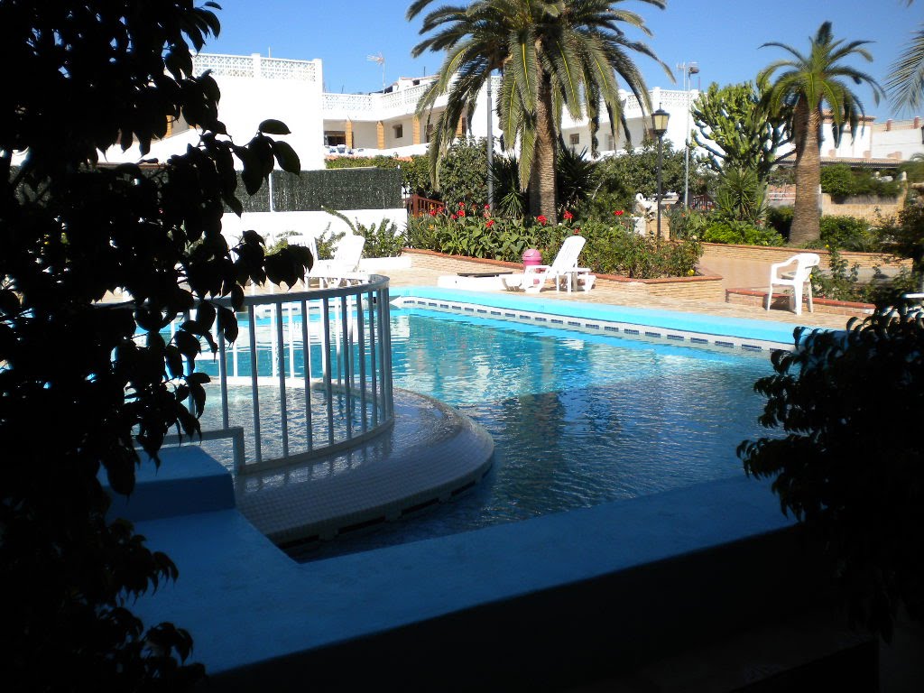 Piscine à Mojacar by charles chouffart