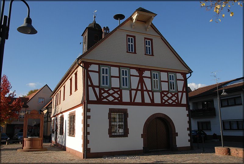 Historisches Rathaus Trebur von 1577 by Sven Rumbler