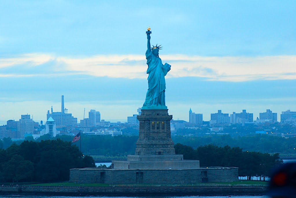 Statue of Liberty by Heidy R. Hort