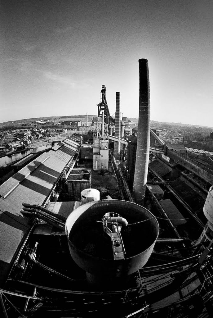 Blast Furnace Clabecq (in demolition) by Tim Freh