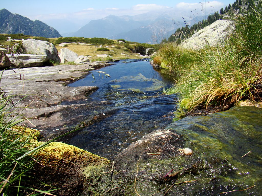 Lago Sambrog by Quantraplex