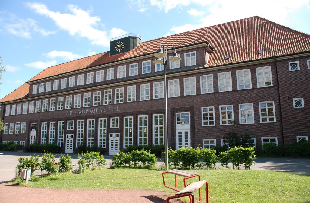 Hamburg-Langenhorn: Gesamtschule Fritz-Schumacher, Timmerloh by vp2_hmbg-ProPanoramio