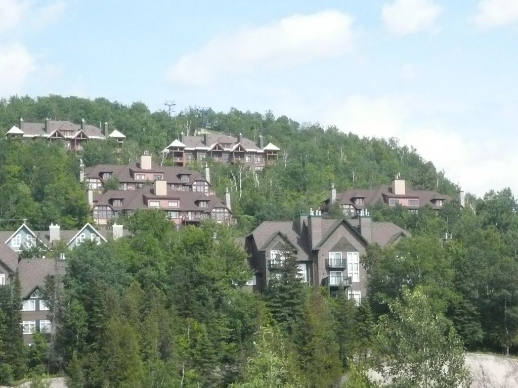 Mont-tremblant by yoshibanger