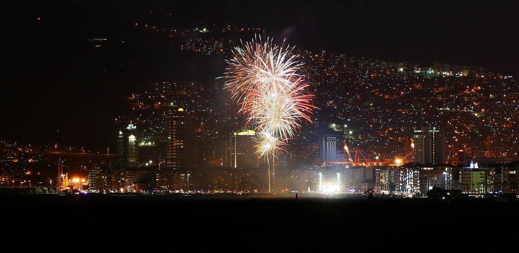 Republican day in Izmir. İzmir'de cumhuriyet bayramı kutlamaları by Ümit Tuncay