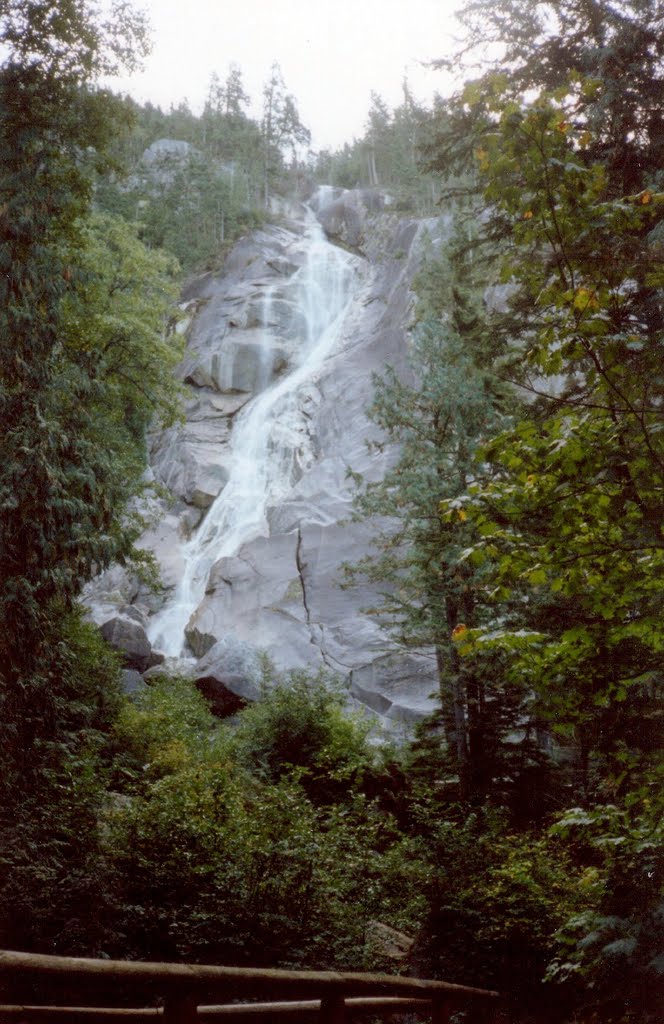 Shannon Falls near Squamish, BC by R. Halim