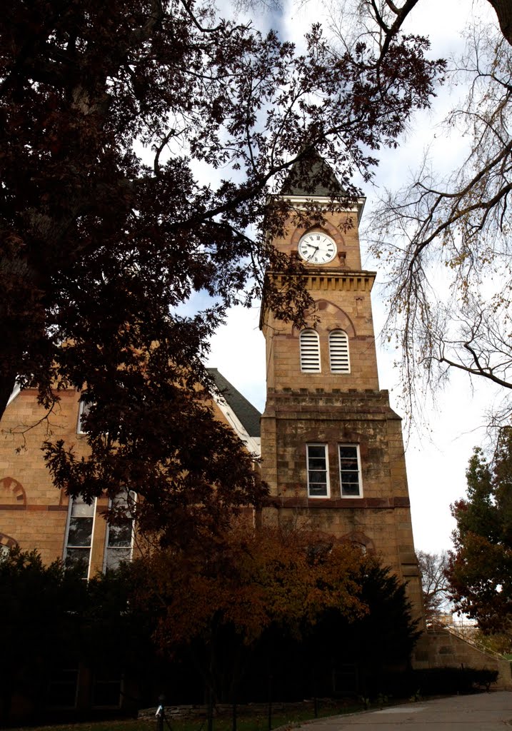 Music Hall by lafong