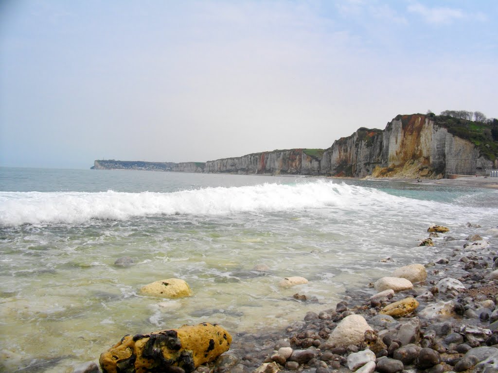 Yport et ses falaises - Vue vers Fécamp by icon63