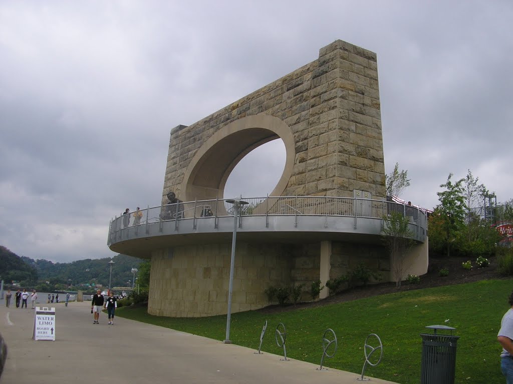 Mr. Rogers Statue built into old Manchester Bridge pier by sixty9harley