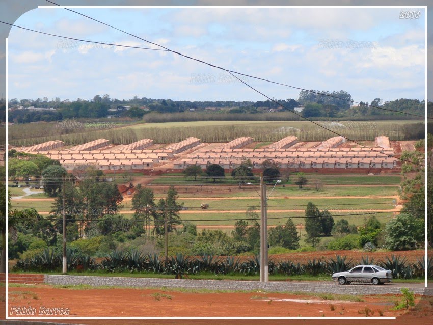 "Gramados" e conjunto hab. em Itapetininga 2010 - Foto e 3D: Fábio Barros (www.cidade3d.uniblog.com.br) by Fábio Barros