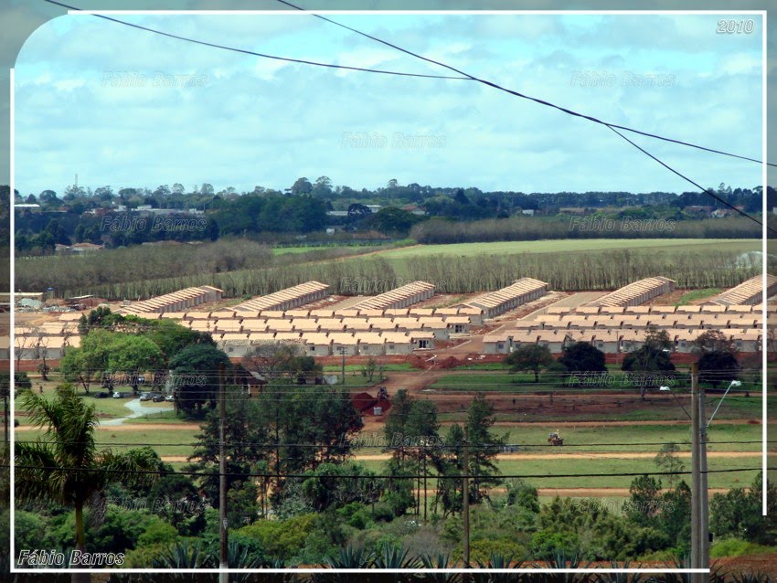 "Gramados" e conjunto hab. em Itapetininga 2010 - Foto e 3D: Fábio Barros (www.cidade3d.uniblog.com.br) by Fábio Barros