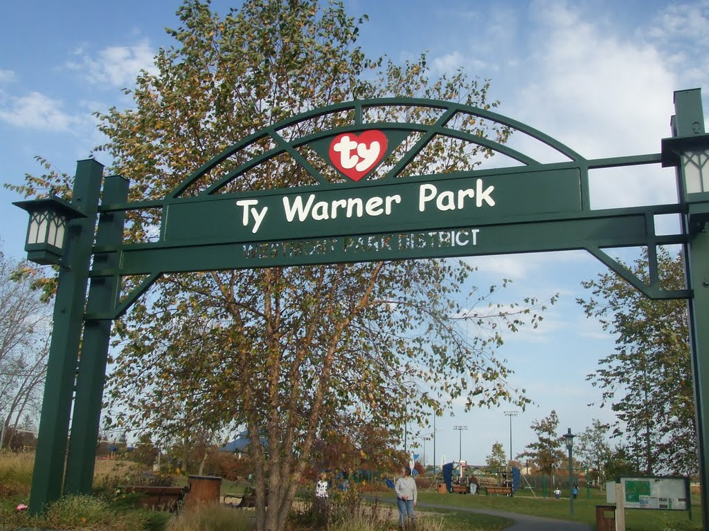 Ty Warner Park by tonguen