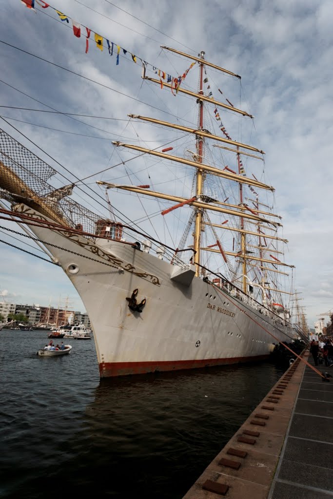 Sail Amsterdam - Veemkade - View East on Tall Ship Dar Mlodziezy by txllxt TxllxT