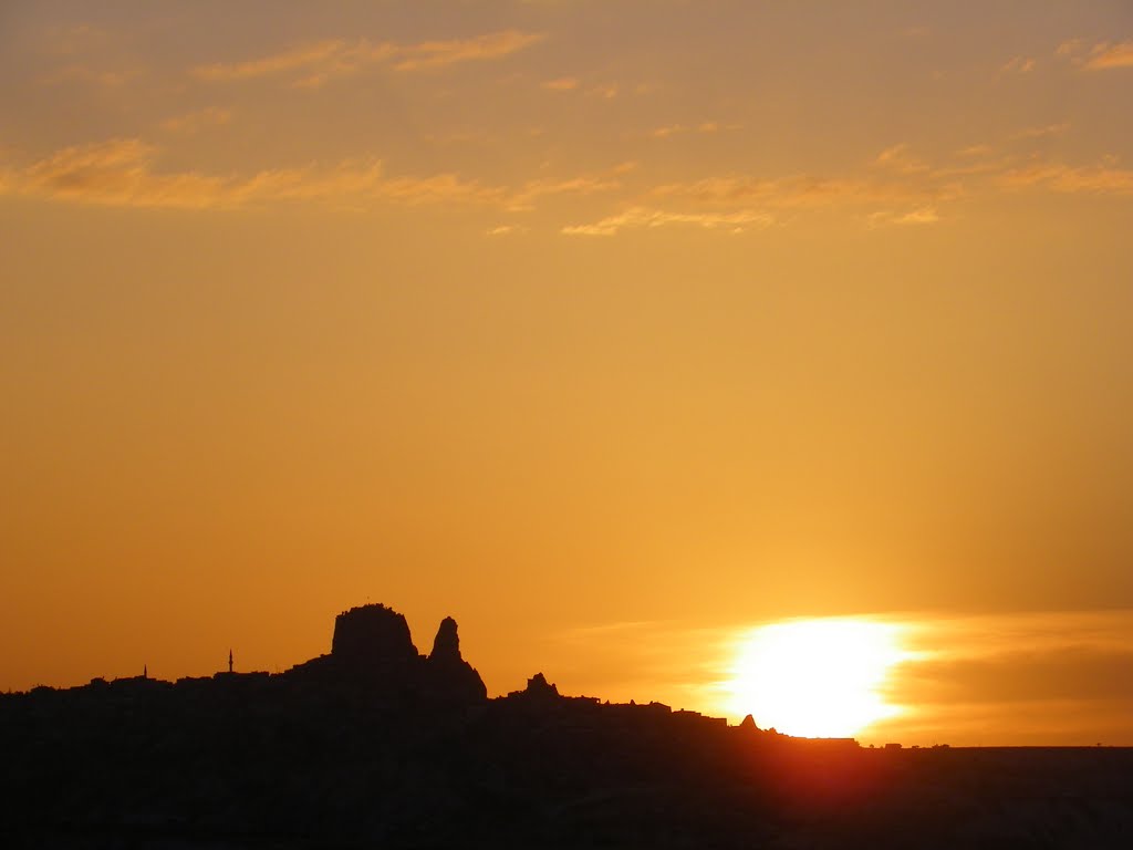 Uçhisar sunset by carlos olalla cano