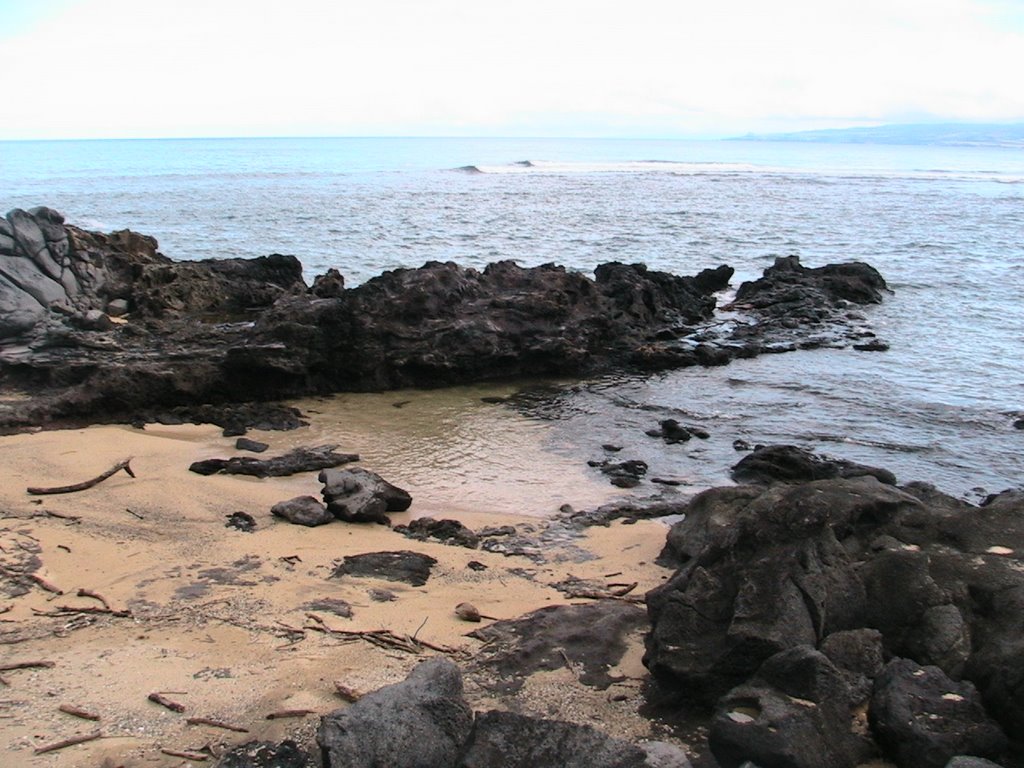 The Beach Moloka'i (La Playa Moloka'i - La Plage dans Moloka'i) by Max Martins